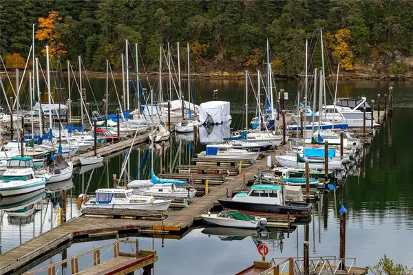 1250 Stewart Ave # 401, Nanaimo BC V9S 4C9 - 2 bed, 2 bath in Nanaimo