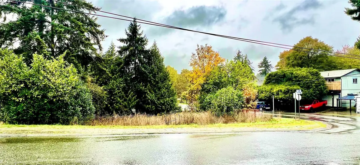121 Strickland St SW, Nanaimo BC V9R 4S3