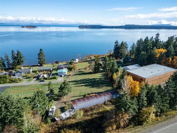 4976 David Rd, Royston BC V9N 9S3