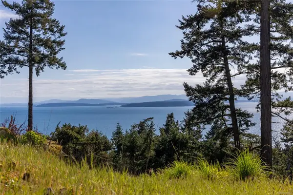 2628 Lighthouse Lane, Pender Island BC V0N 2M2