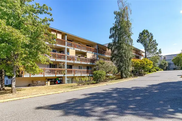 4728 Uplands Dr # 304, Nanaimo BC V9T 4S9 - 2 bed, 1 bath in Nanaimo