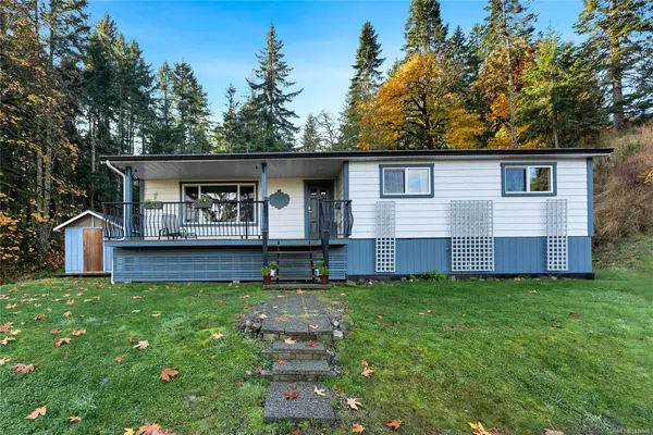 241 Aust Way, Salt Spring BC V8K 2B2 - 3 bed, 2.0 bath in Salt Spring