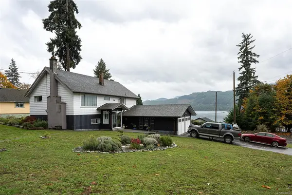 10654 Youbou Rd, Youbou BC V0R 3E1 - 4 bed, 2 bath in Youbou