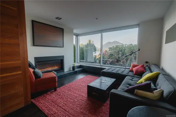 368 Main St # 102, Tofino BC V0R 2Z0 - 1 bed, 1.0 bath in Tofino