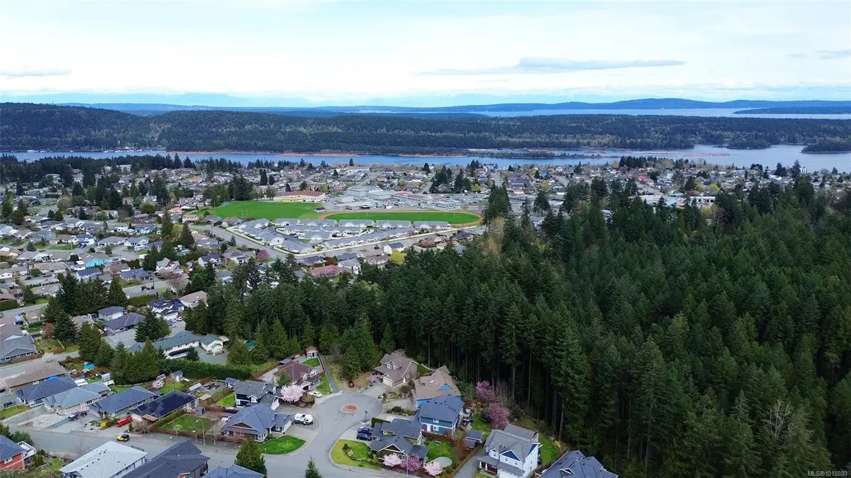 901 Hanington Rd, Ladysmith BC V9G 0A3