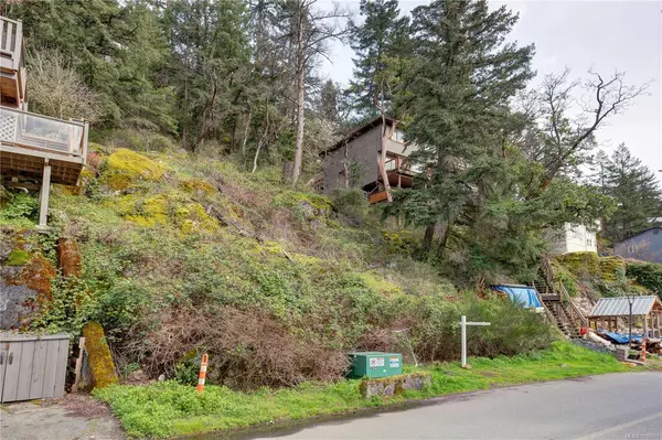 321 Woodhaven Dr, Nanaimo BC V9T 5M2