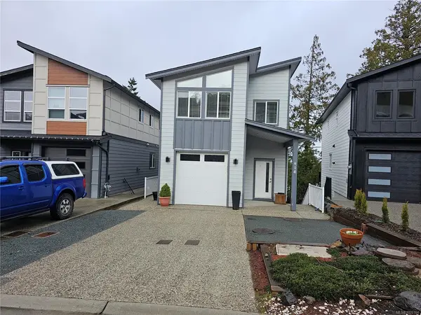 914 Peace Keeping Cres, Langford BC V9C 2P4 - 4 bed, 4 bath in Langford
