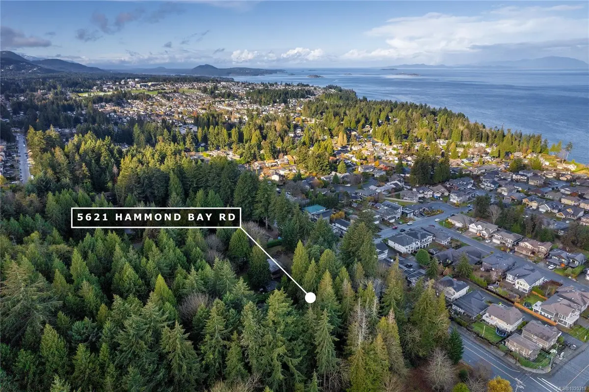 5621 Hammond Bay Rd, Nanaimo BC V9T 5N2