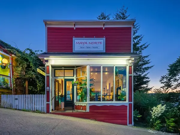 18 Roberts St, Ladysmith BC V9G 1B8