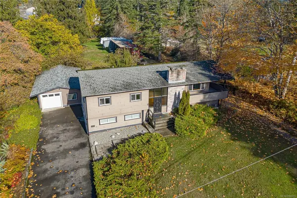 2775 Ortona Rd, Westholme BC V9L 6B4