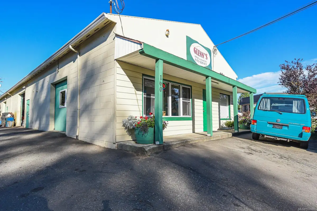 160 Headquarters Rd, Courtenay BC V9N 3P6