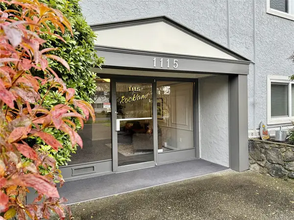 1115 Rockland Ave # 403, Victoria BC V8V 3H8 - 2 bed, 2 bath in Victoria