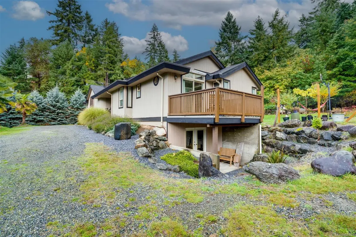 2310 Garry Oak Dr, Nanoose Bay BC V9P 9G1