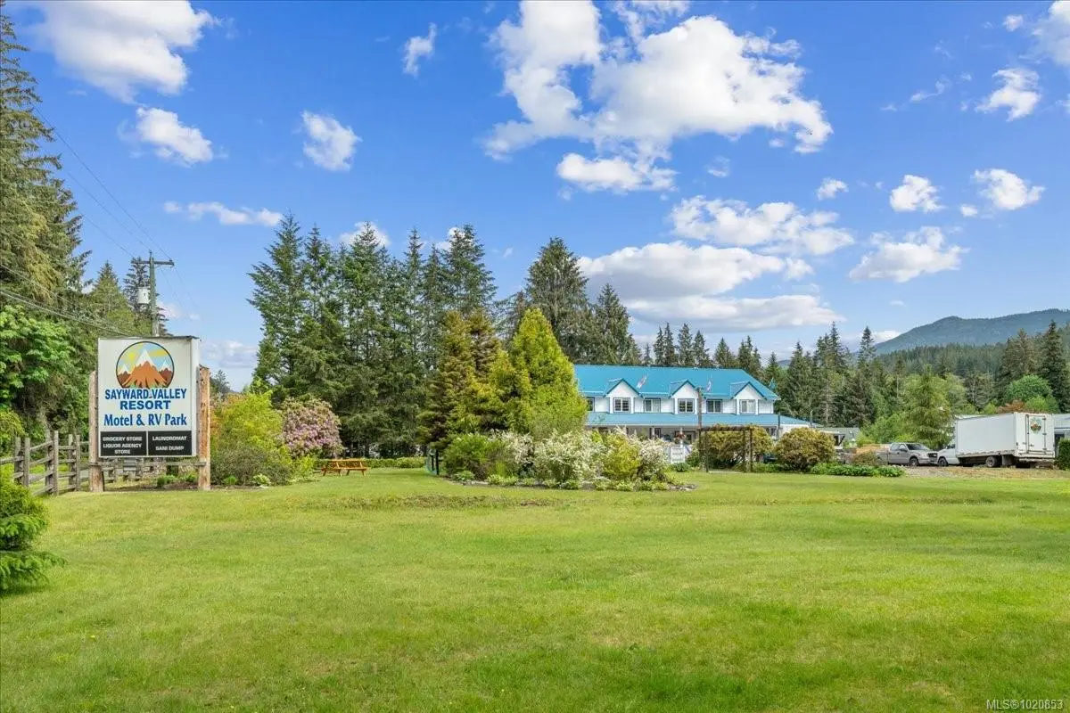1546 Sayward Rd, Sayward BC V0P 1R0