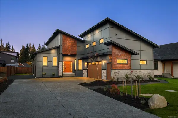 778 Sitka St, Campbell River BC V9H 0G4 - 5 bed, 3 bath in Campbell River