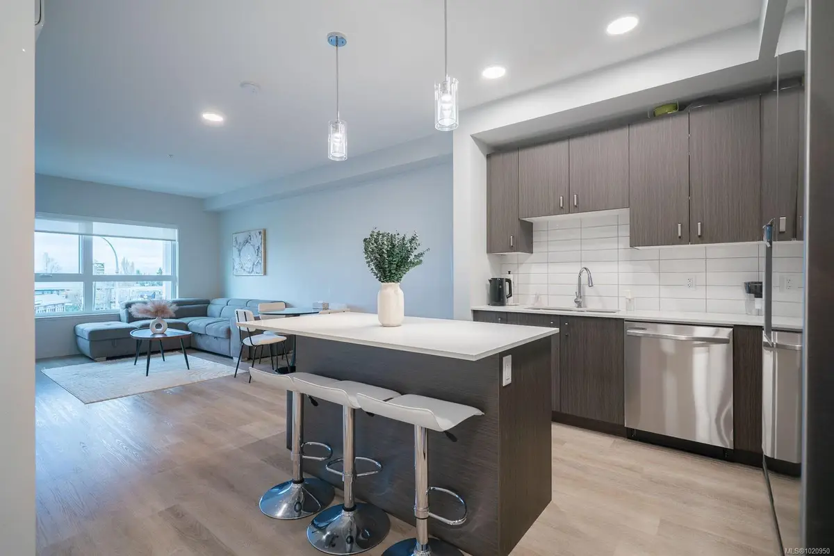 209-140 Jensen Ave W, Parksville BC V9P 0H7