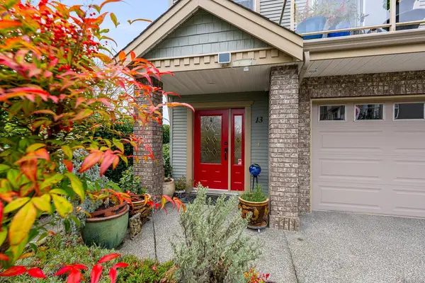 2475 Mansfield Dr # 13, Courtenay BC V9N 2M2 - 3 bed, 4 bath in Courtenay