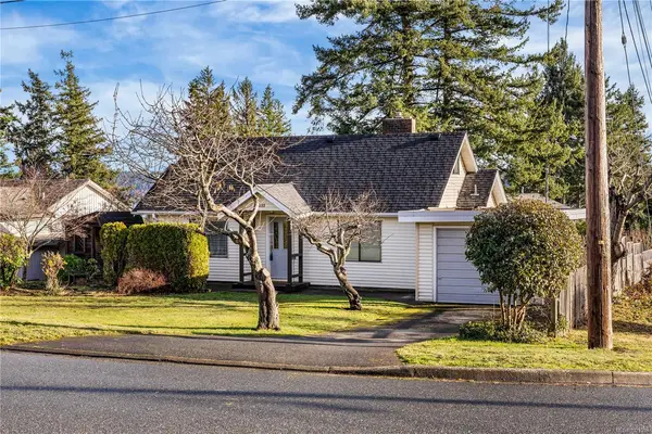 111 Thulin St, Campbell River BC V9W 2K4 - 3 bed, 1 bath in Campbell River