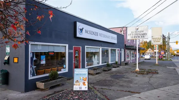 3890 Carey Rd, Saanich BC V8Z 4C9