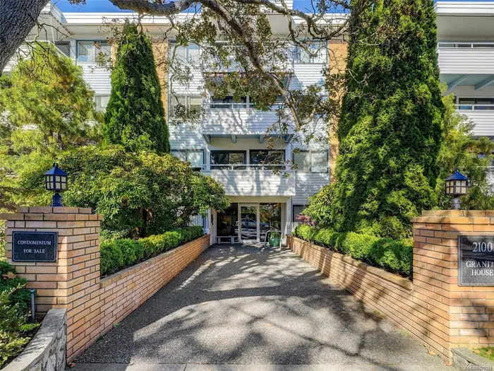 2100 Granite St # 114, Oak Bay BC V8S 3G7 - 1 bed, 1.0 bath in Oak Bay