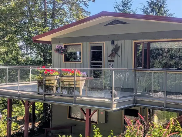 1375 Beddis Rd, Salt Spring BC V8K 2C9 - 4 bed, 4 bath in Salt Spring