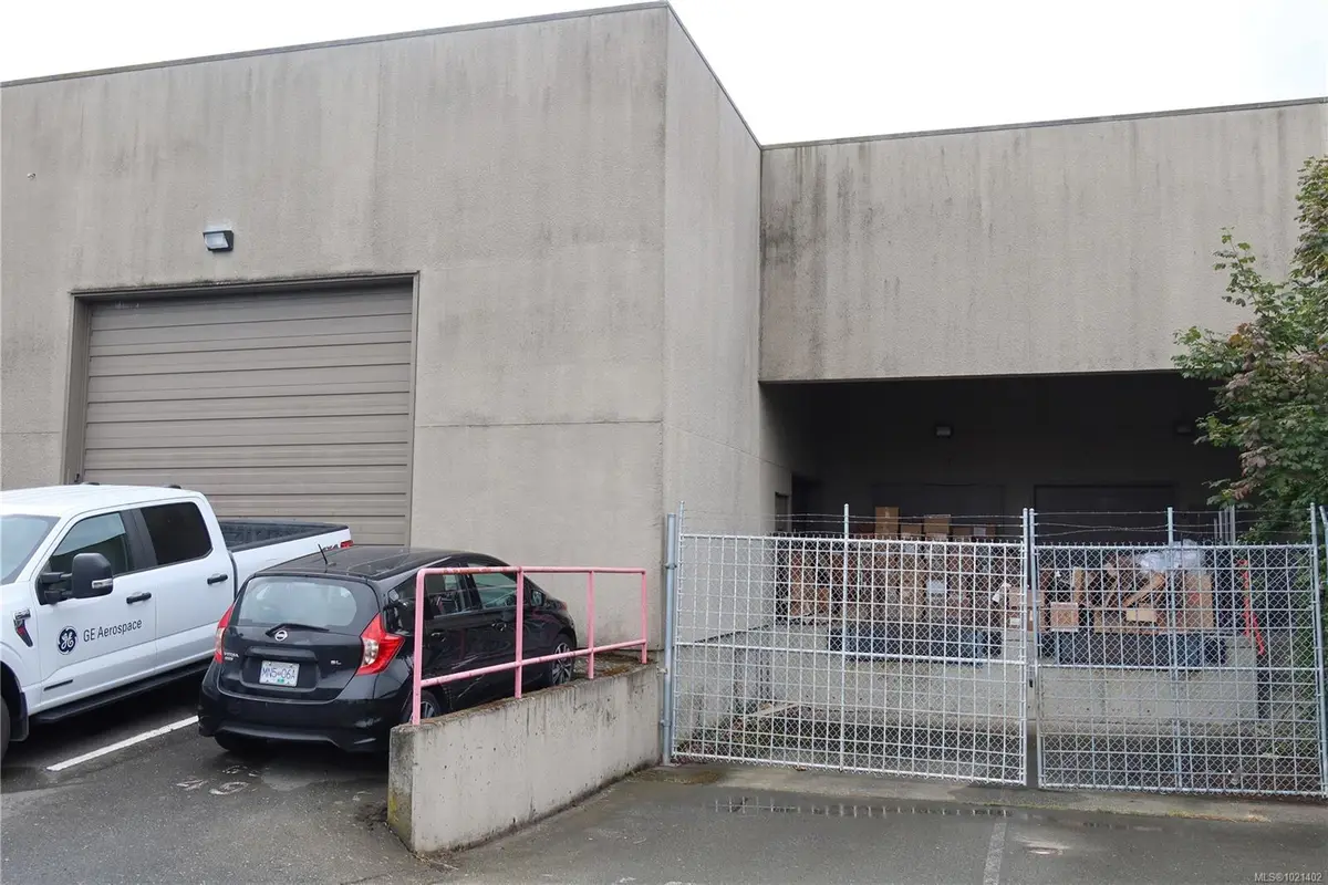 1950 Government St # 15, Victoria BC V8T 4N8