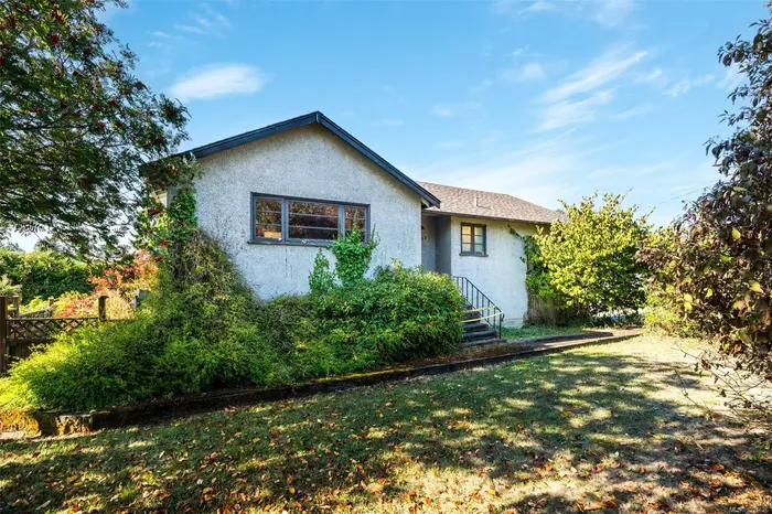 533 View Royal Ave, View Royal BC V9B 1B9 - 2 bed, 1.0 bath in View Royal