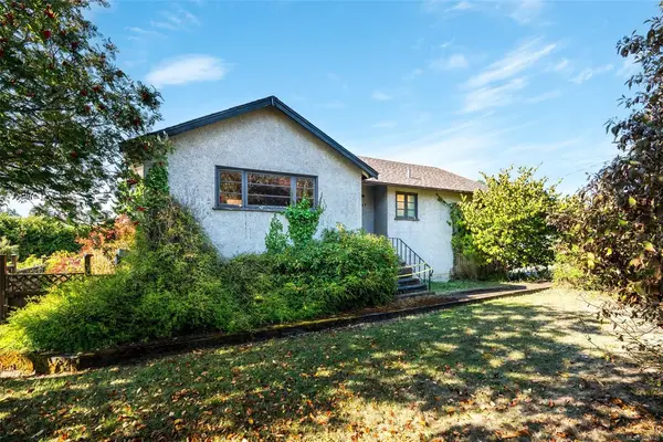 533 View Royal Ave, View Royal BC V9B 1B9 - 2 bed, 1.0 bath in View Royal