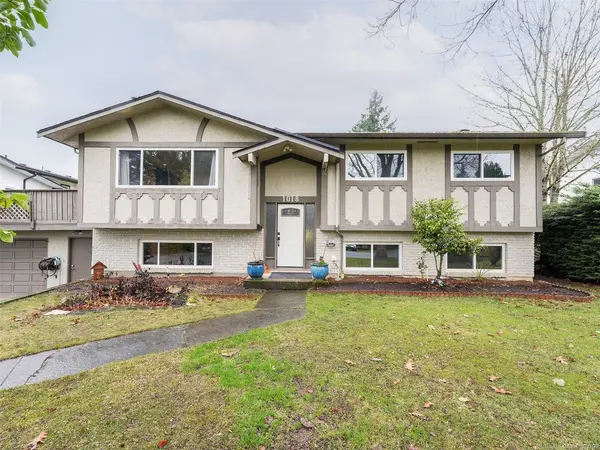 1018 Damelart Way, Central Saanich BC V8M 1H7 - 5 bed, 3.0 bath in Central Saanich