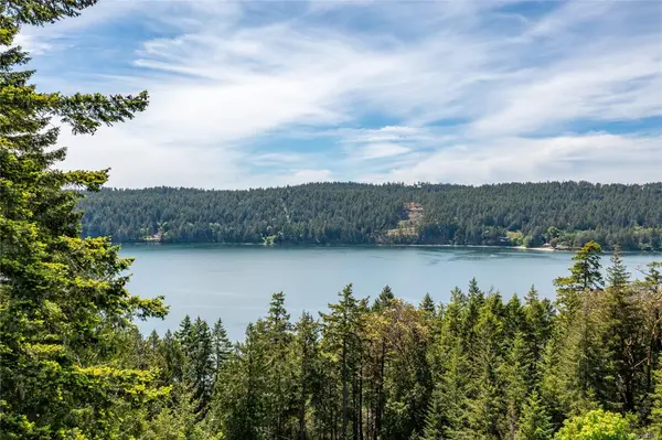 8804 Ainslie Point Rd, Pender Island BC V0N 2M3
