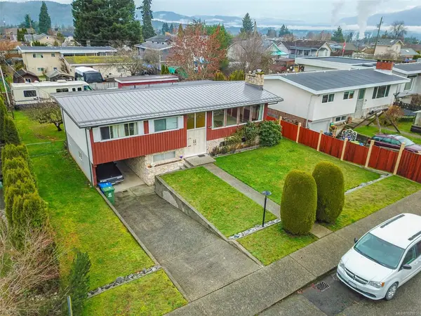 2738 14th Ave, Port Alberni YT Y9Y 2K7 - 4 bed, 3 bath in Port Alberni
