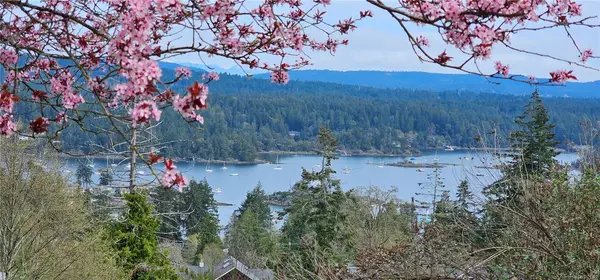 120 Bishops Walk Rd, Salt Spring BC V8K 2W3