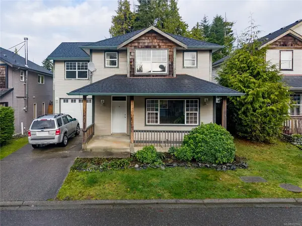 809 Ocean Park Dr, Tofino BC V0R 2Z0 - 4 bed, 3.0 bath in Tofino