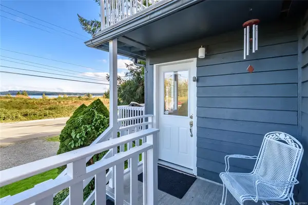 5429 Island Hwy, Union Bay BC V0R 3B0 - 2 bed, 1.0 bath in Union Bay