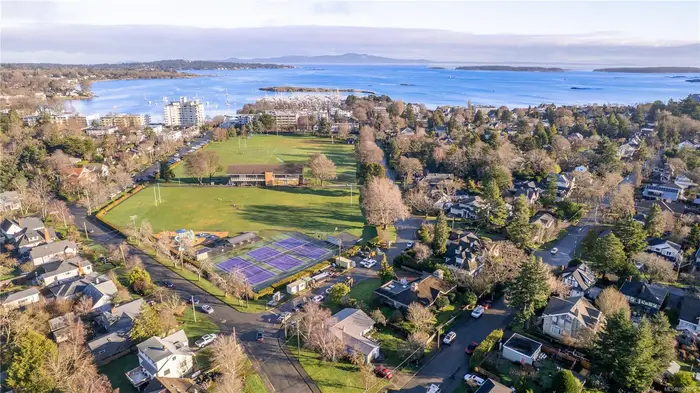 2409 Currie Rd, Oak Bay BC V8S 3B5 - 2 bed, 1.0 bath in Oak Bay