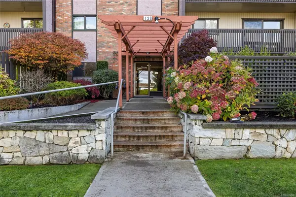 130 Sunningdale Rd E # 202, Qualicum Beach BC V9K 1P6 - 2 bed, 1.0 bath in Qualicum Beach