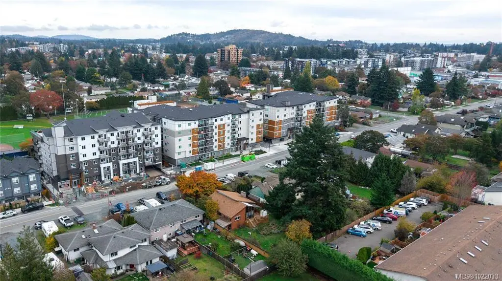 983 Bray Ave, Langford BC V9B 2S9