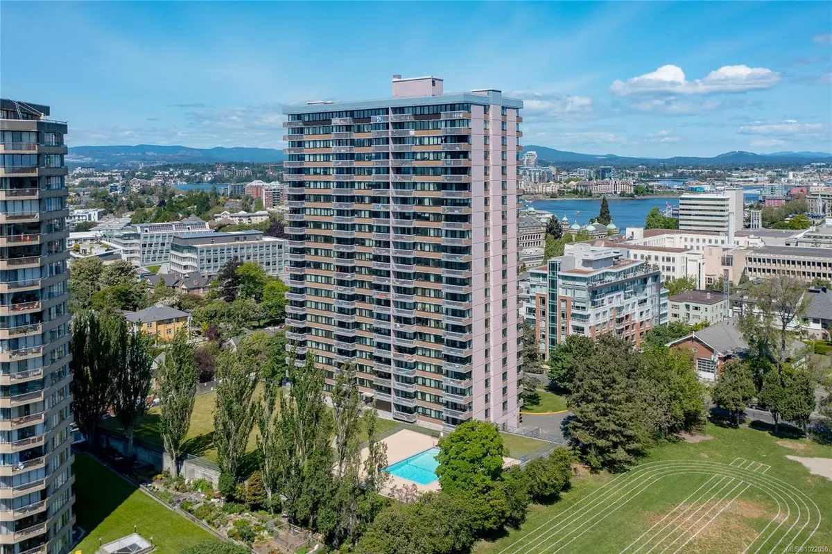 647 Michigan St # 1608, Victoria BC V8V 1S9