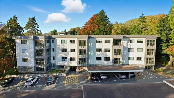 1875 Lansdowne Rd # 103, Saanich BC V8P 1A9 - 2 bed, 2 bath in Saanich