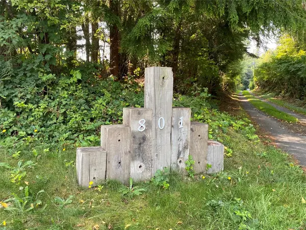 801 Nimpkish Heights Rd, Hyde Creek BC V0N 2R0