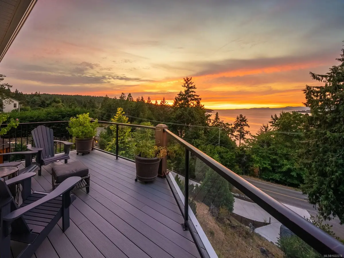 3182 Dolphin Dr, Nanoose Bay BC V9P 9J2