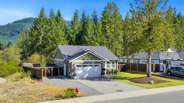 129 Edgewood Dr, Lake Cowichan BC V0R 2G0 - 3 bed, 2.0 bath in Lake Cowichan