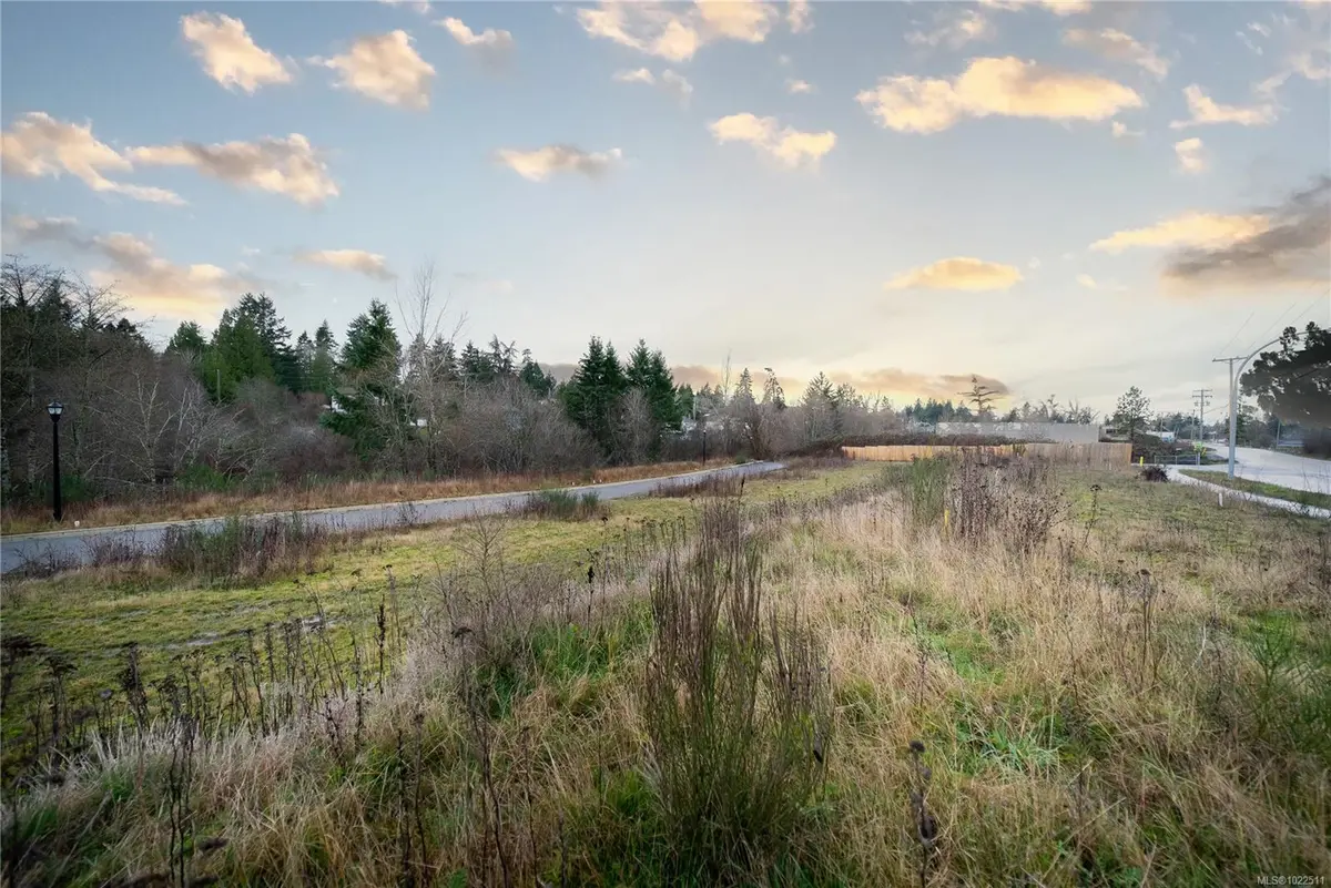 859 Old Victoria Rd, Nanaimo BC V9R 5Z9