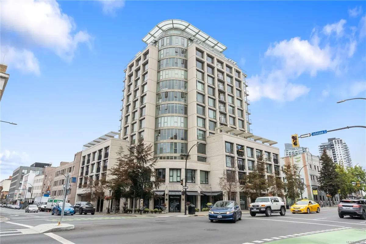 760 Johnson St #701, Victoria BC V8W 1N1