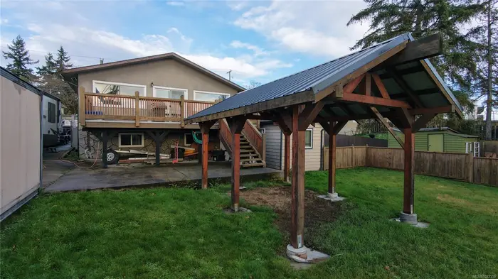 847 Admirals Rd, Esquimalt BC V9A 2P1 - 3 bed, 2.0 bath in Esquimalt