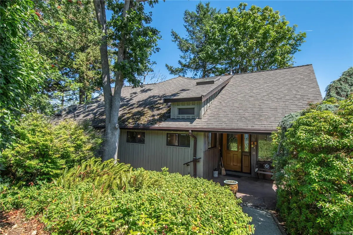 561 & 565 Island Hwy, Campbell River BC V9W 2B9