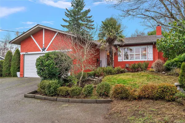 4000 Cedar Hill Rd, Saanich BC V8N 3C1 - 3 bed, 2 bath in Saanich