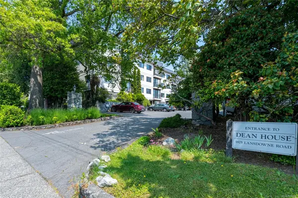 1875 Lansdowne Rd # 201, Saanich BC V8P 1A9 - 2 bed, 2 bath in Saanich