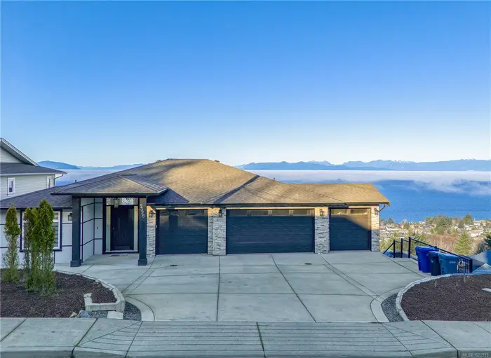 5326 Dewar Rd, Nanaimo BC V9S 3G3 - 8 bed, 7.0 bath in Nanaimo