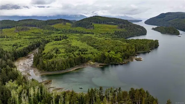 DL1833 Cracroft Island, West Cracroft Island BC V0N 3J0